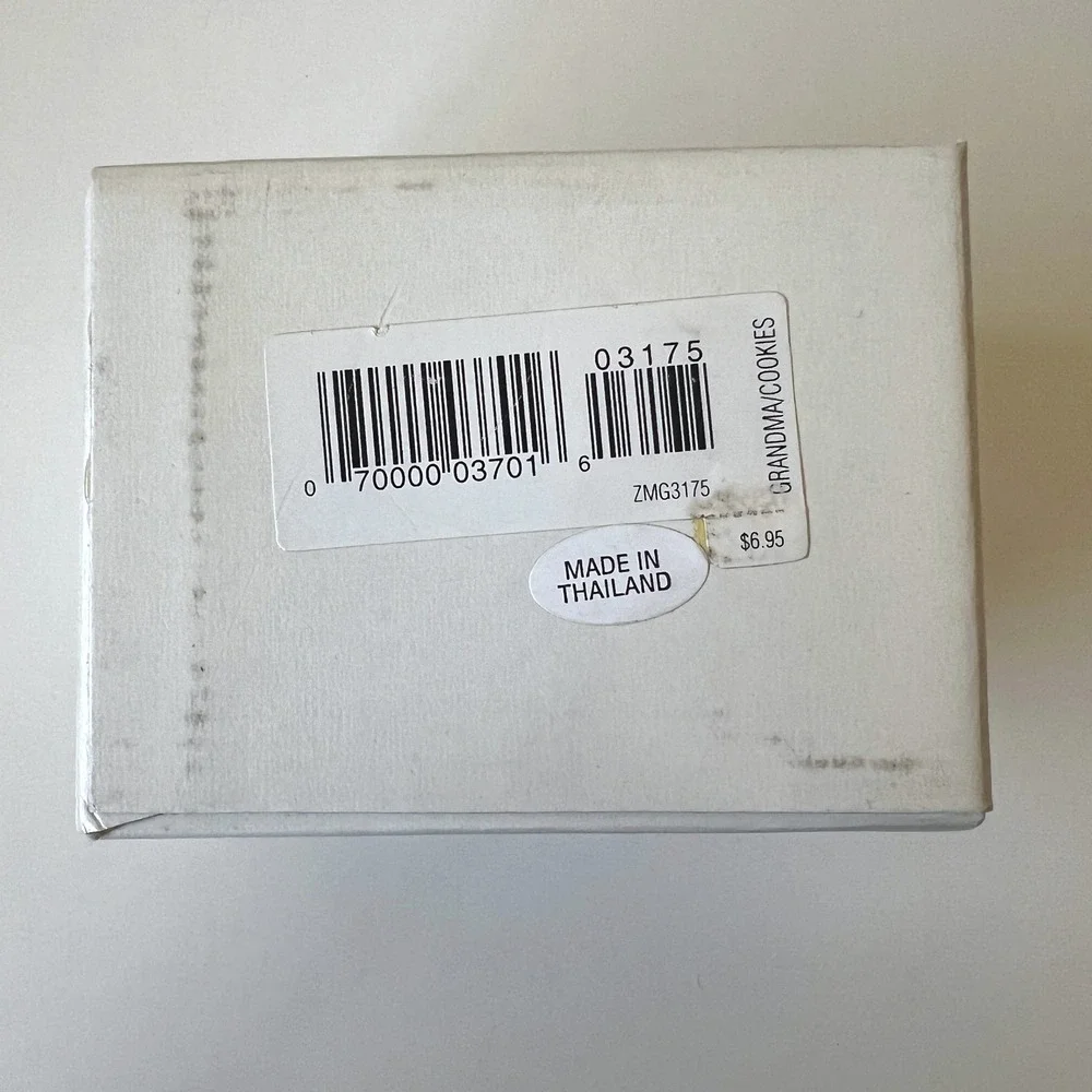 Hallmark Shoebox Greetings Grandma Cookies Mug NOS Gift Box Made in Thailand